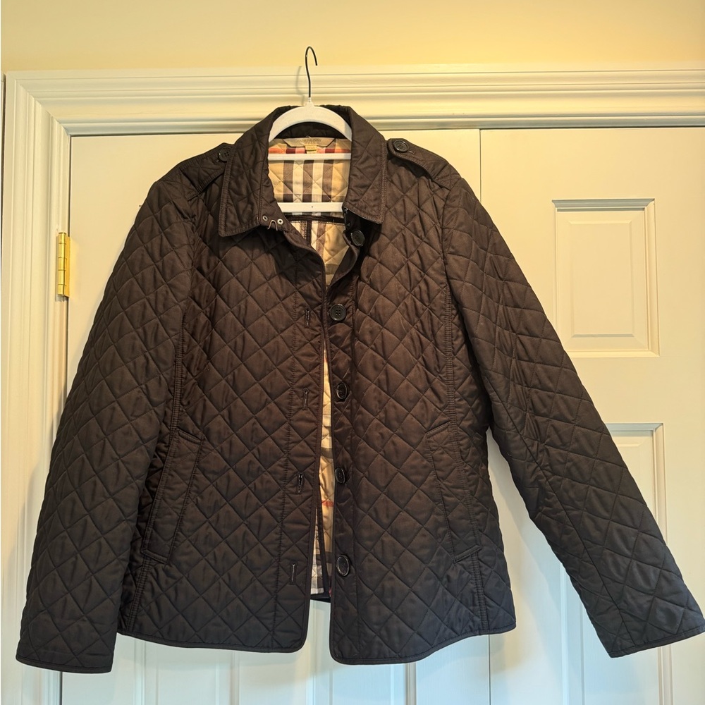 BURBERRY Quilted Barn Jacket